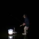 Pêche de nuit : matériel et précautions pour sortir en toute sérénité
